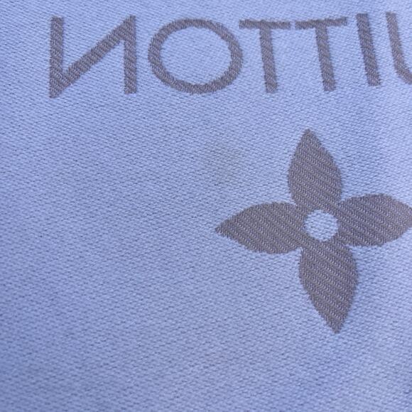 Louis Vuitton Pink And White Wool Logo Scarf With Tassels Essentials - Picture 6 of 8